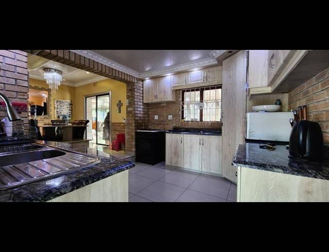 3 BEDROOM HOUSE FOR SALE IN MALVERN